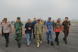 Pemkab Bandung tebar 5,2 juta benih tanaman keras via pesawat CASA