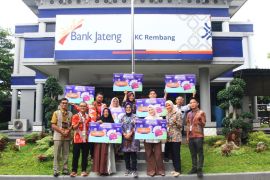Bank Jateng Rembang serahkan hadiah Undian Bima