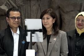 Komdigi wajibkan pelanggan baru kartu SIM registrasi dengan biometrik