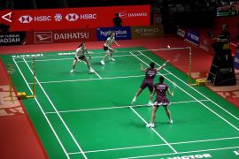 Menang straight game, Apri-Lanny amankan tiket perempat final