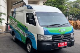 Bayar pajak makin mudah, Pemkot Malang serahkan Mobil Samsat Keliling