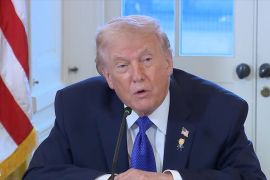 Beri tekanan bagi Iran, Trump buka opsi lancarkan serangan militer