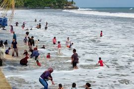 Dispar Banten gandeng Balawista tingkatkan keamanan wisata pantai