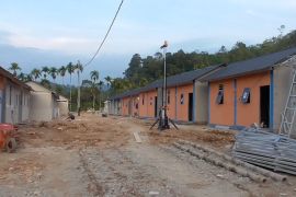 Pembangunan 40 huntara di Sibalanga Tapanuli Utara capai 80 persen