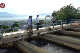 Membuat sumur bor dan perbaiki pipa PDAM, cara Padang atasi krisis air