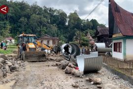 TNI pulihkan kembali konektivitas jembatan pascabencana di Sumbar