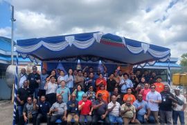 YPMAK dorong warga Amungme-Kamoro kembangkan kopi dan produksi VCO