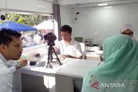 Antusias warga urus paspor manfaatkan mobil layanan imigrasi di CFD Banda Aceh