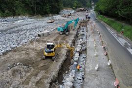 Penanganan jalan nasional Lembah Anai Page 3 Small