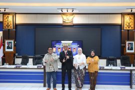 Rektor Untag Surabaya Harjo Seputro raih doktor teknik mesin UNS