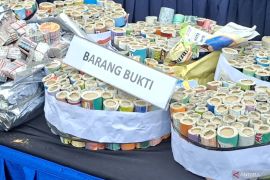 Polres Jaktim sita ratusan petasan dalam Operasi Pekat Jaya 2026