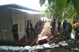 BPBD Flores Timur mencegah banjir lanjutan di huntara Lewotobi