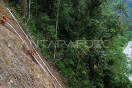 Penanganan jalan nasional Lembah Anai Page 4 Small