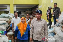 Menteri LH ingatkan peran rumah tangga untuk selesaikan darurat sampah