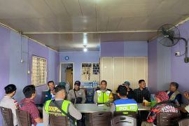 Polres Anambas berikan  edukasi tertib lalu lintas di komunitas ojek