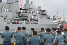 Indonesian Navy welcomes Australian warship HMAS Toowoomba to Jakarta