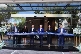 Pembukaan Plaza BMW dan MINI di Surabaya