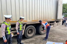 Ditlantas Polda Babel gelar Ramp Check kendaraan di Pelabuhan Pangkalbalam