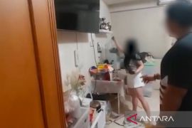 Edarkan puluhan etomade, dua wanita ditangkap di Jakbar dan Tangerang