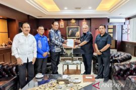 Gubernur Gorontalo perjuangkan revitalisasi GOR David-Tony