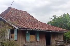 Pemerintah kota Jambi siap mendukung program gentengisasi rumah warga