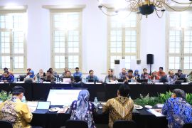 Rampung bentuk 4 KUB, OJK minta BPD tingkatkan kredit UMKM