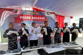 Tim gabungan gagalkan penyelundupan benih lobster senilai Rp11 miliar di Batam