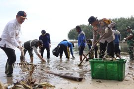 Polisi ajak seluruh pihak jaga lingkungan pesisir Kepulauan Seribu