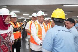 Wamenaker meminta perusahaan konsisten jalankan norma ketenagakerjaan