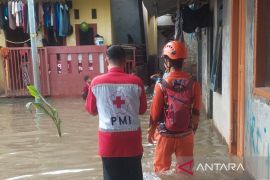 Hujan deras akibatkan 39 RT di Jaksel kebanjiran