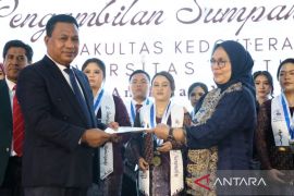 Unpatti luluskan 71 dokter sebagai komitmen pemerataan kesehatan