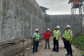 Kakanwil: Pembangunan tembok upaya penguatan sistem keamanan di Lapas Sukamara