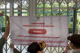 Keren! YMT patuhi penyegelan Bandung Zoo