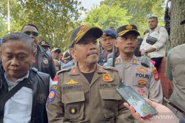 Satpol PP siagakan personel 24 jam jaga aset dan satwa di Bandung Zoo pasca pencabutan izin
