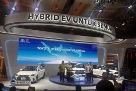 Toyota rilis tiga model "hybrid" baru: Yaris Cross, Vios, dan Alphard