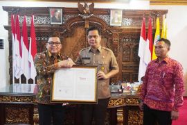 Kemenkum Jateng serahkan sertifikat indikasi geografis lima motif tenun troso Jepara