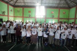 BGN bersama DPR gencarkan sosialiasi program MBG di Pulau Lombok