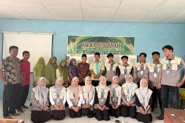 Mahasiswa KKN-DIK FKIP UMS dorong transformasi pembelajaran digital melalui workshop Brisk AI di MIM Ngancar