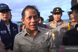 KLH segel 12 unit insinerator pemusnah sampah milik Badung