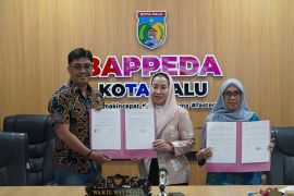 Program Alpukat atau anak lahir bawa pulang akta upaya tingkatkan pelayanan administrasi kependudukan