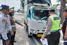 Operasi Keselamatan Toba 2026, Satlantas Polres Langkat periksa kelaikan  kendaraan