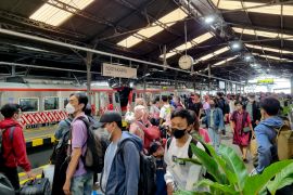 KAI memperkuat mobilitas aglomerasi Jawa Tengah lewat layanan kereta api