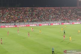 Persebaya menang telak 3-1 di kandang Bali United