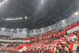 Jelang pertandingan final, Ribuan suporter Indonesia \"merahkan\" Indonesia Arena