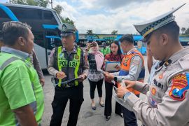 Polres Madiun periksa kelaikan bus di Terminal Purboyo Kota Madiun