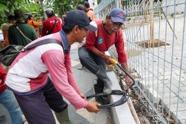 Pemkot Surabaya tertibkan kabel FO tak berizin