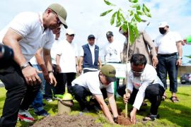 Gubernur Sulsel dorong budaya hidup sehat melalui gerakan ASRI dan Anti Mager