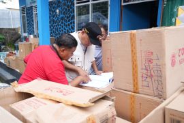 Pemprov Malut salurkan 306 paket usaha ekonomi produktif kepada penerima manfaat