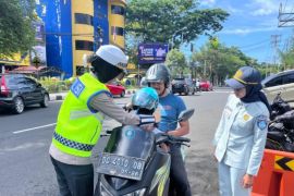 Polda Malut edukasi pelaksanaan operasi keselamatan Kie Raha di kawasan Sofifi