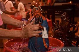 Tradisi penyucian diri menyambut Tahun Baru Imlek 2577